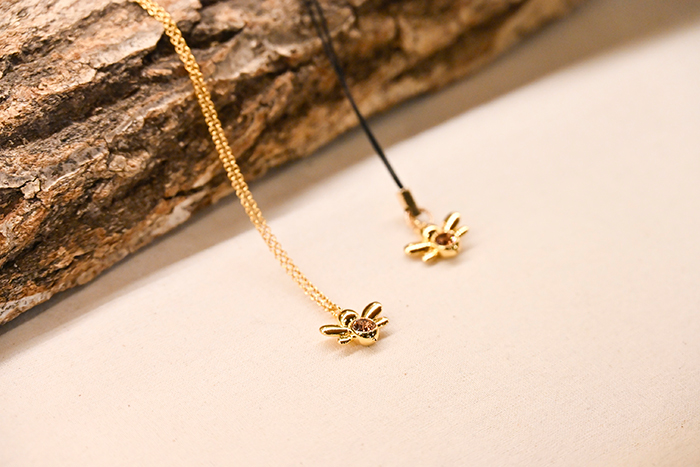 ちょっとだけエスパー ぶんぶん蜂ネックレス | 905-927232 | 【公式